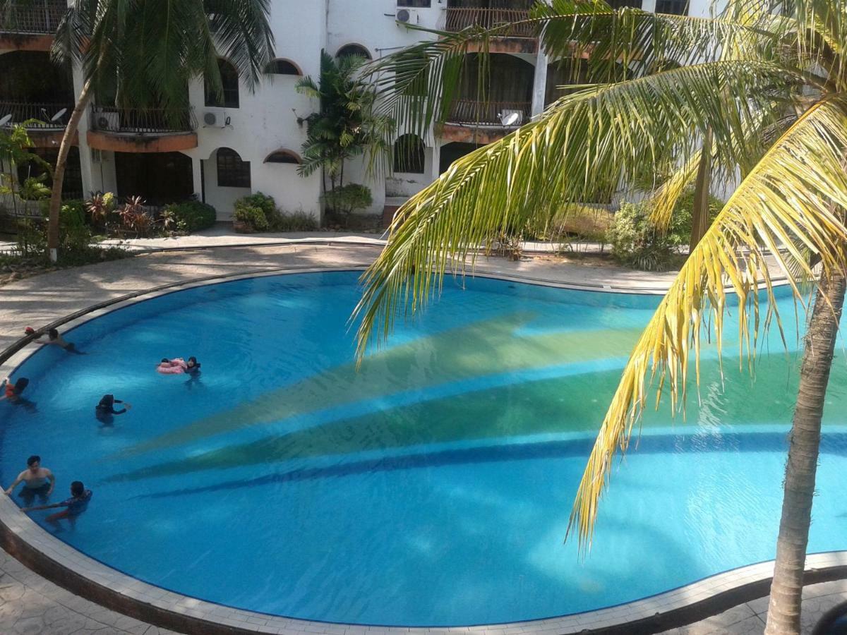 Seri Lagenda Apartment Kuah Esterno foto